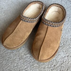 UGG women’s Tasman Suede Slip-Ons, 10